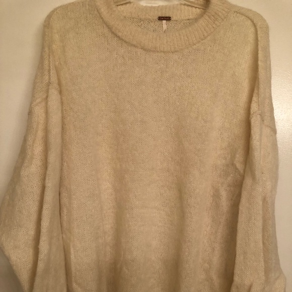 Free People oversized sweater NWT - Picture 2 of 9